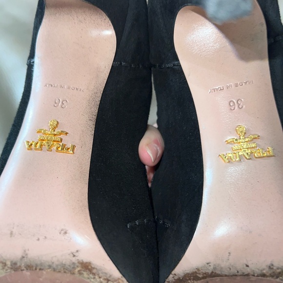 BEAUTIFUL PRADA SUEDE PLATFORM HEELS SIZE 6. EXCELLENT CONDITION. 4 inch heel. - Picture 9 of 9